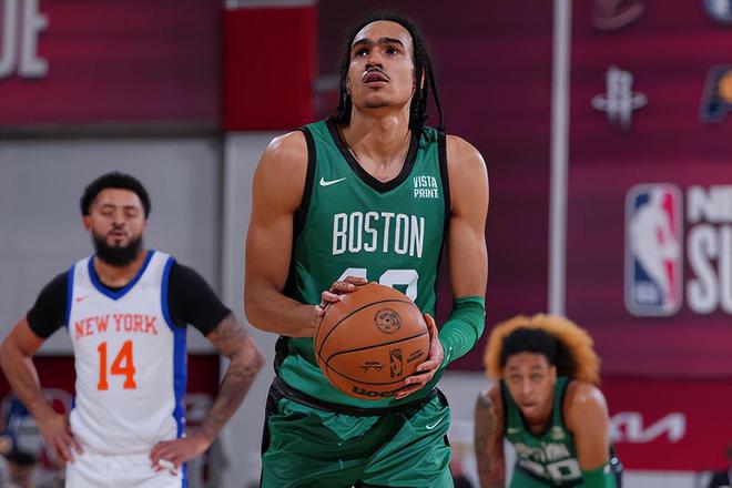 凯尔特人复出首战，状态爆棚状态火爆，掀起高潮成为焦点！