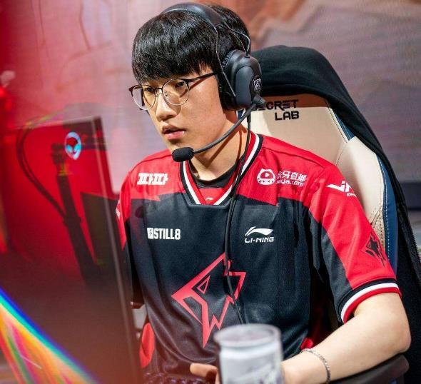 Ning在SKT比赛中逆转，出色防守引发热议！的简单介绍