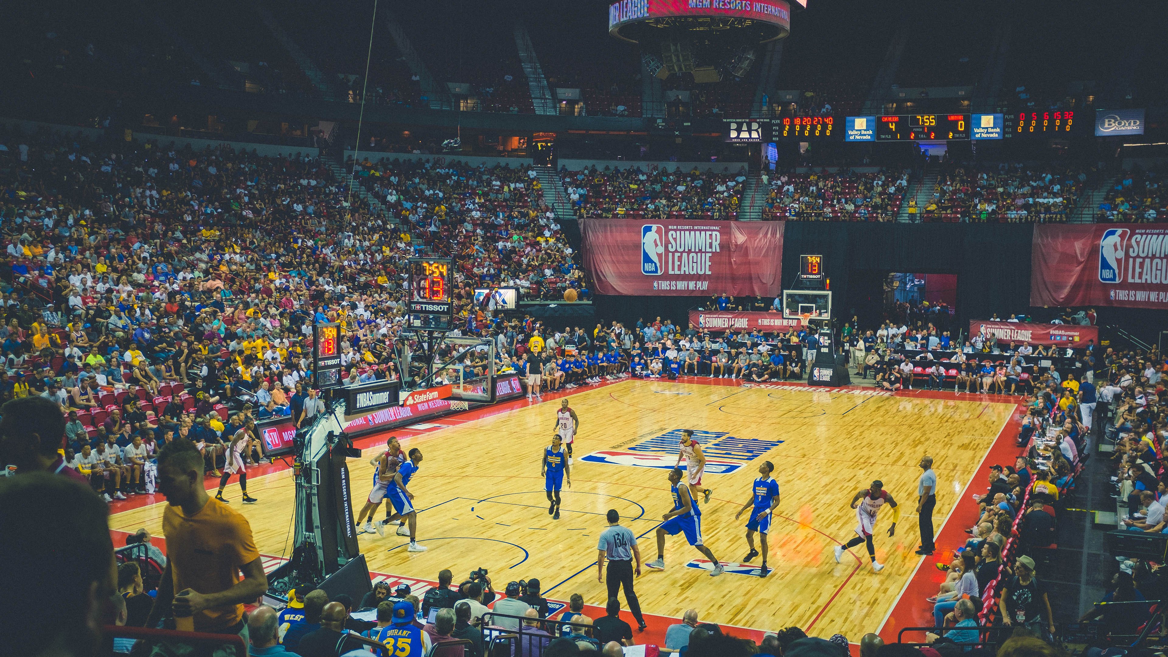 明连续三场比赛得分超过比分优势明显，快船挑战极限！