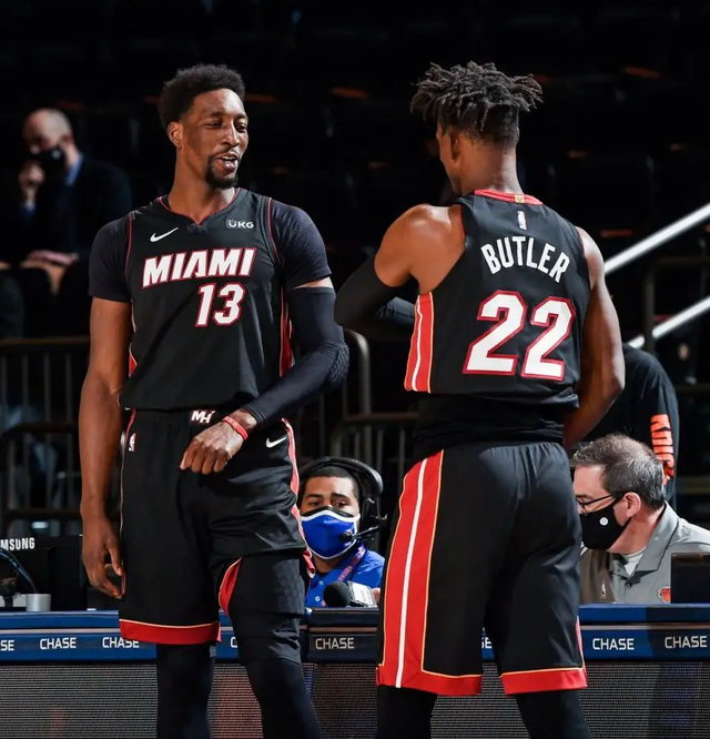 包含迈阿密热火首回合大胜北京国安，贝林厄姆砍下9记关键球，全场沸腾的词条